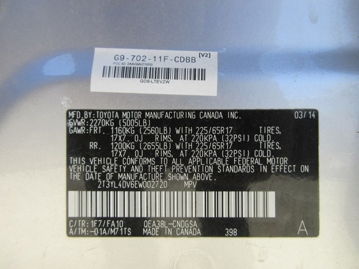 2014-toyota-rav4-image-14