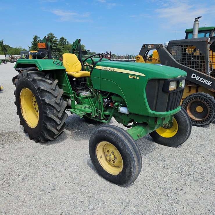 2011 JOHN DEERE 5055D