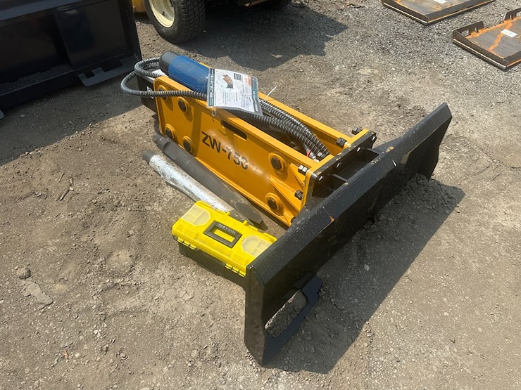 wolverine-zw-750-hydraulic-breaker-image-4