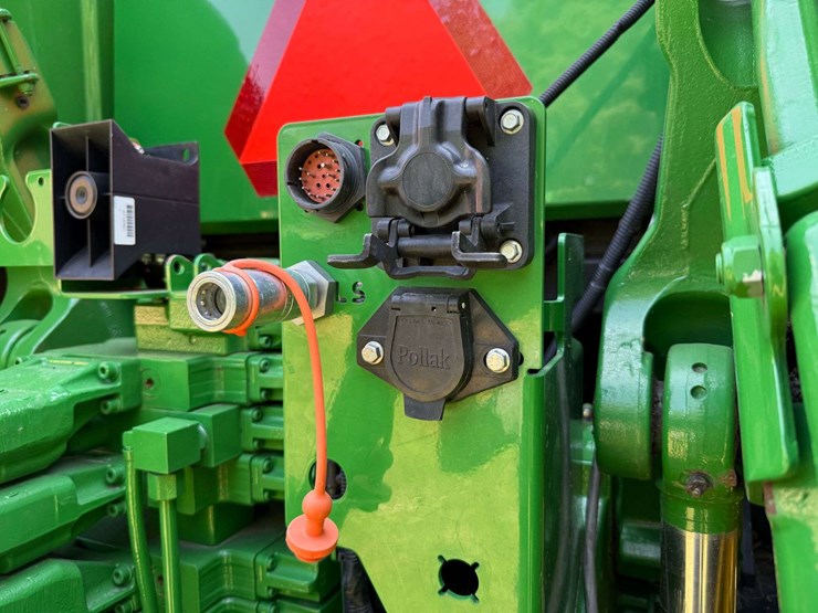 2021-john-deere-8r-340-image-57