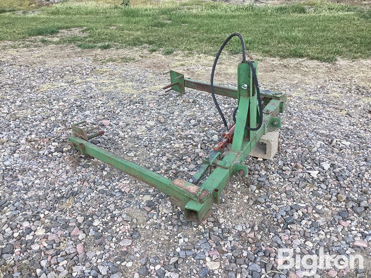 3-pt-round-bale-unroller-image-3