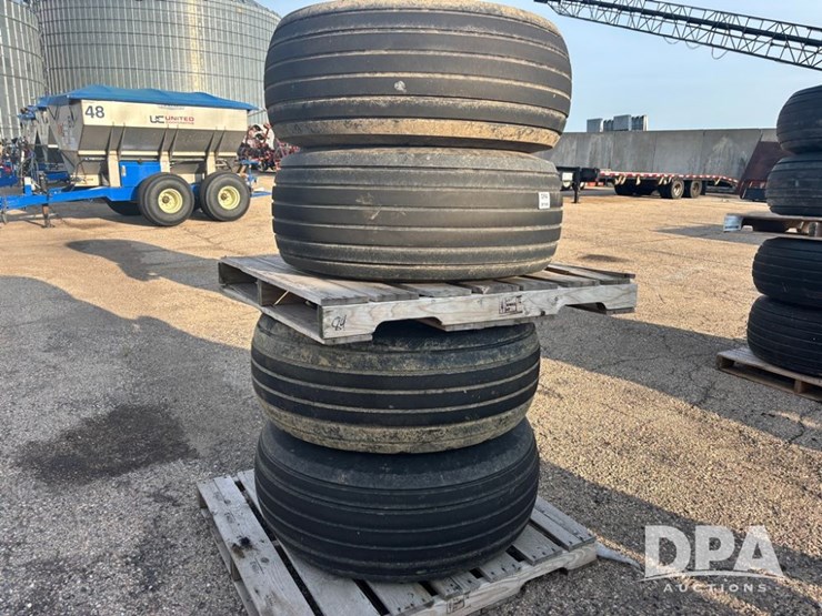 implement-tire-(dr11906)-image-3