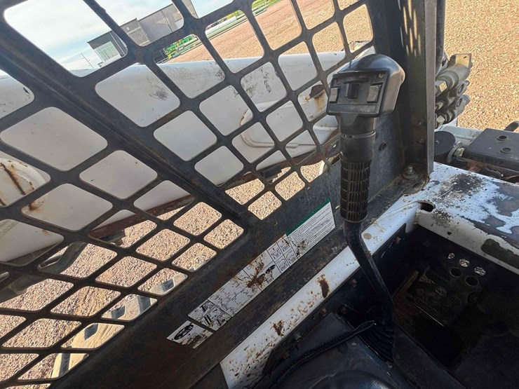 2005-bobcat-t190-image-17