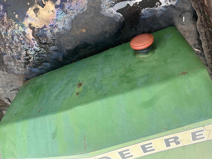 john-deere-fuel-tank-image-6