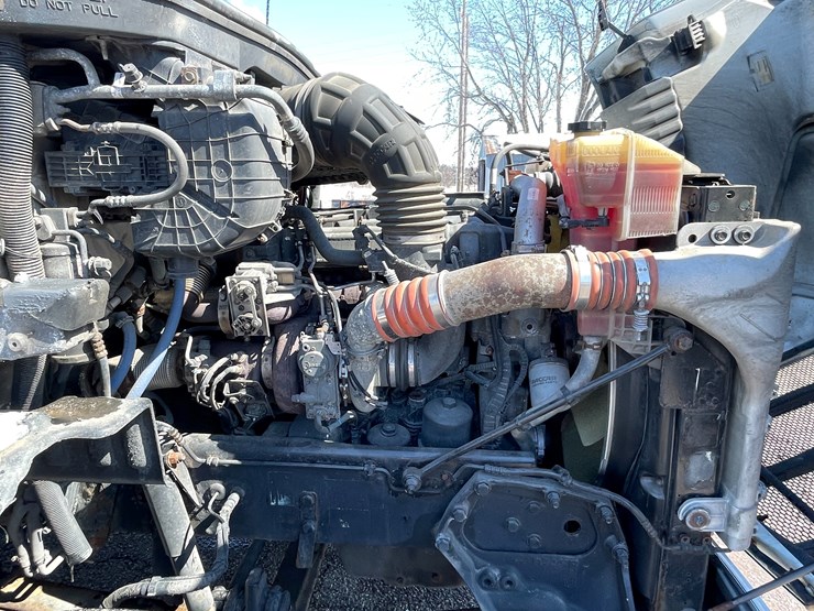 2015-peterbilt-579-image-62