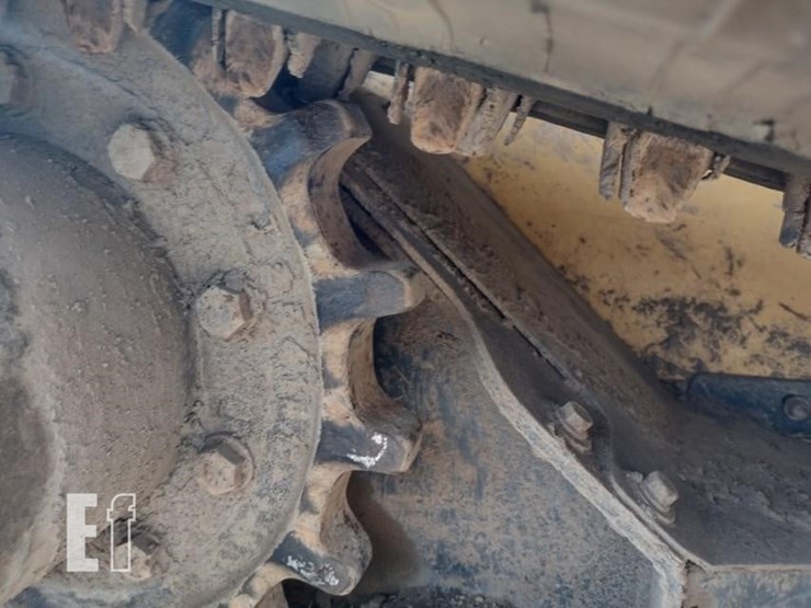 2021-deere-331g-image-28