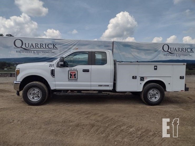 2019-ford-f350-xl-image-1