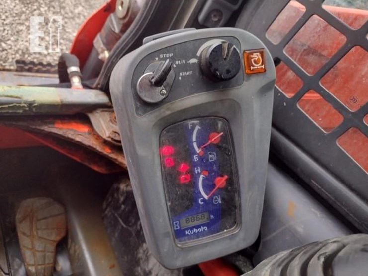 2019-kubota-ssv65-image-7