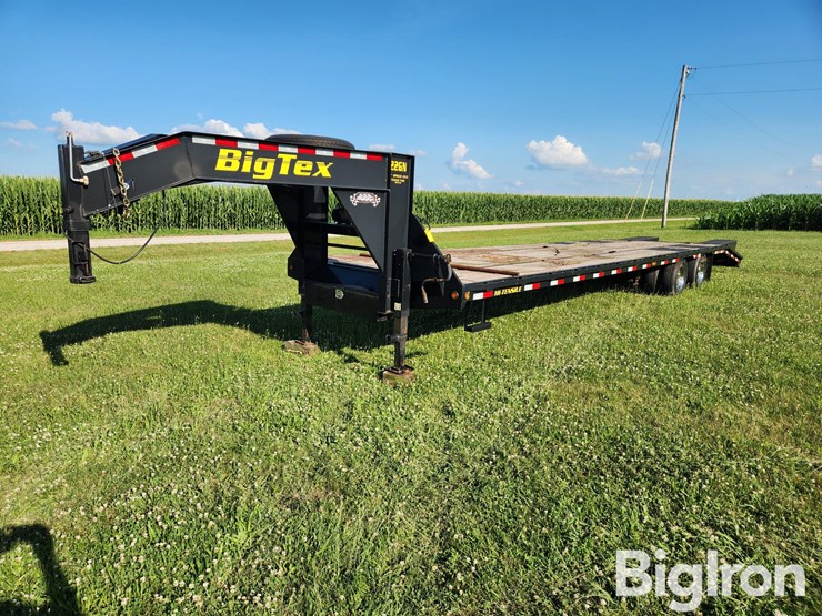 2014-bigtex-gooseneck-35'-t/a-flatbed-trailer-image-1