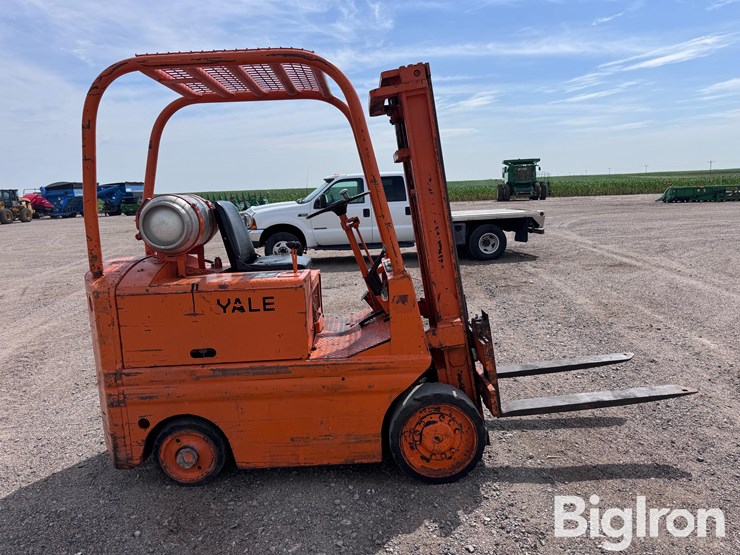 yale-l83c-040-sas-propane-forklift-image-4