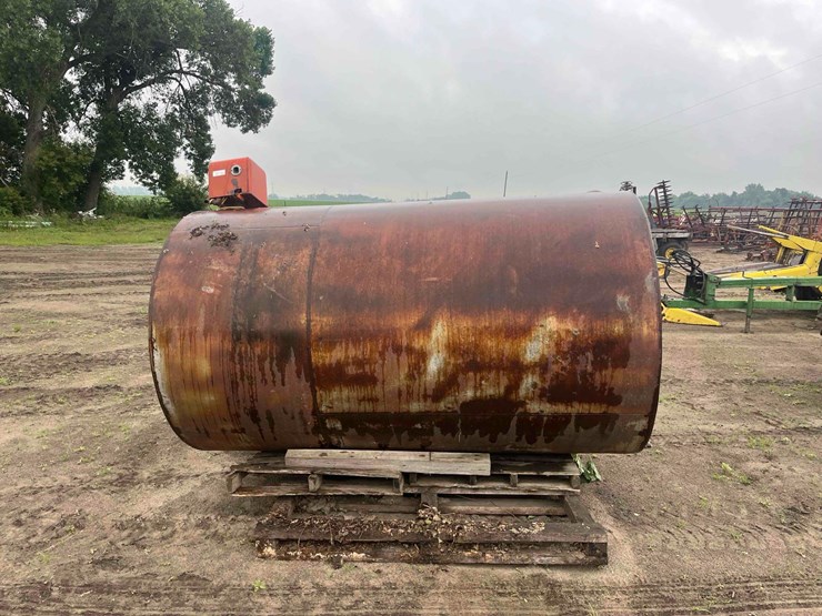 1500-gal-fuel-tank-image-1