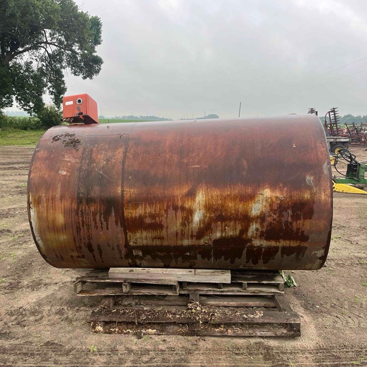 1500 Gal Fuel Tank
