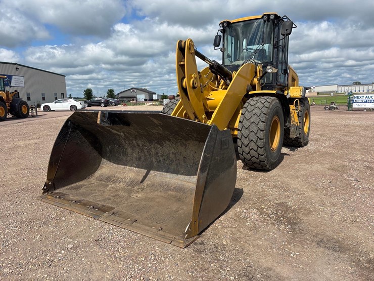 2012-caterpillar-930-image-1