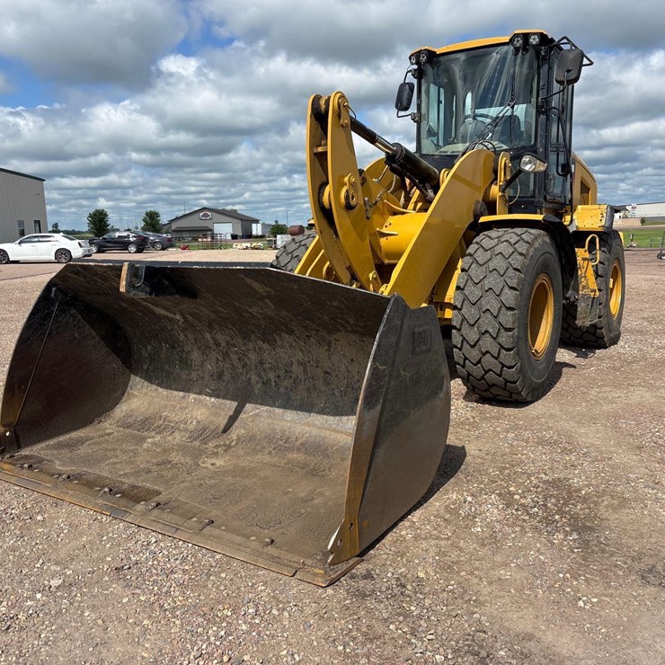 2012 CATERPILLAR 930