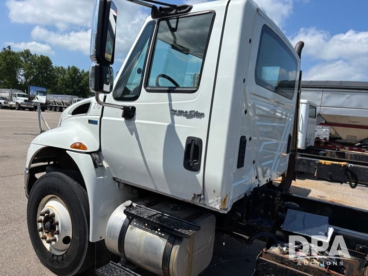 2012-international-durastar-4400-image-12