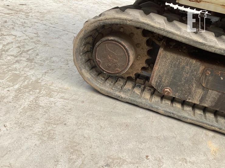 2011-bobcat-325g-image-13