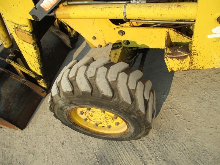 new-holland-545d-image-19