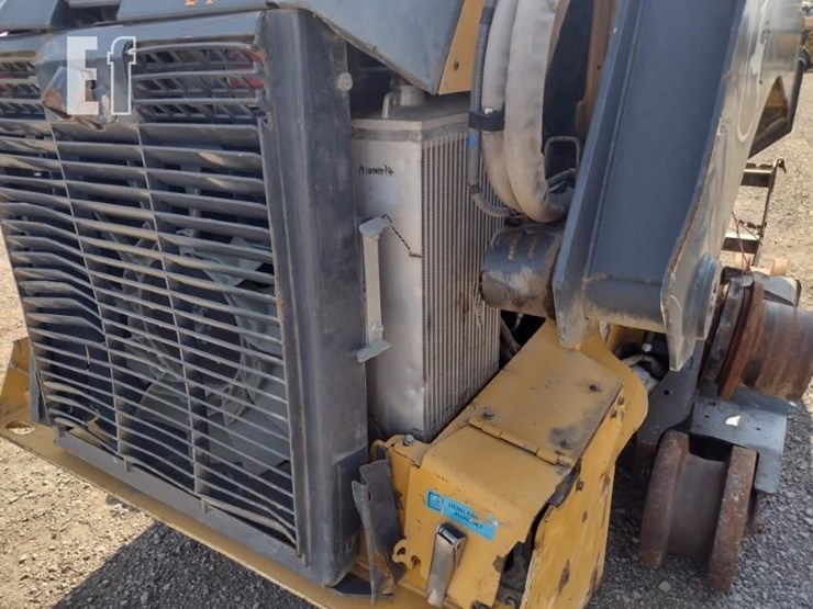 2020-deere-333g-image-36