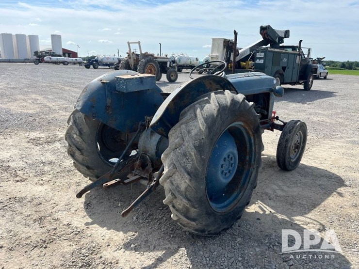 ford-600-image-5