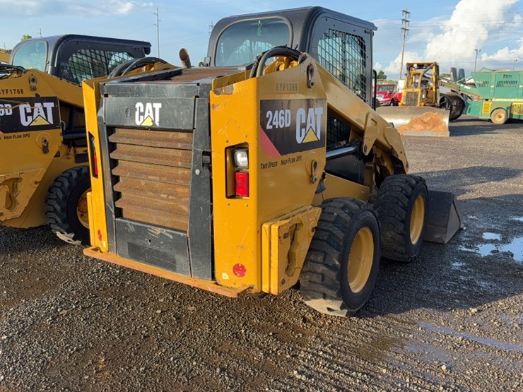 caterpillar-246d-image-8