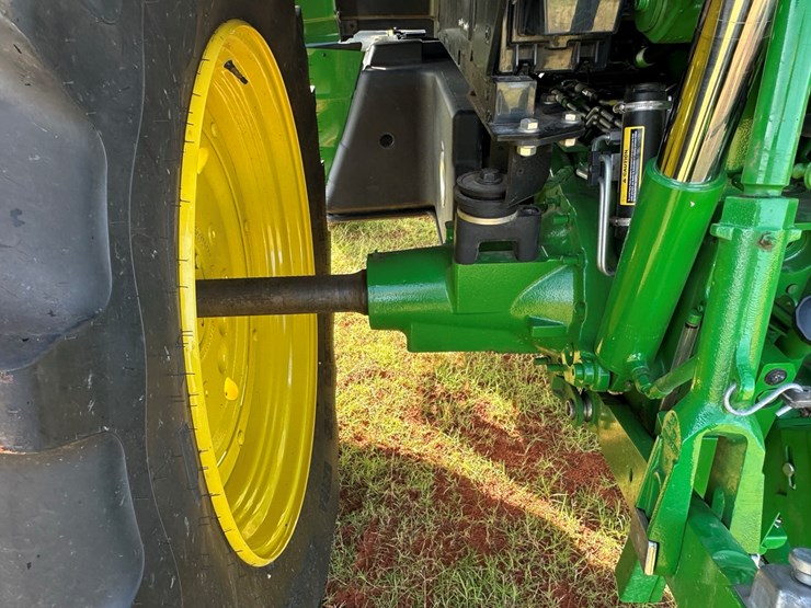 2024-john-deere-6140m-image-7