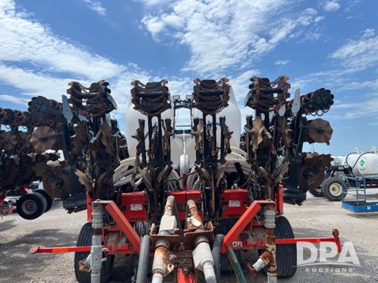 2017-kuhn-gladiator-1205-strip-till-bar-(jn2500)-image-29