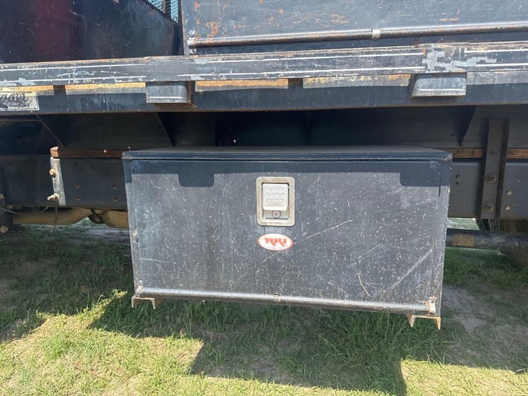 2005-ford-f650-image-19