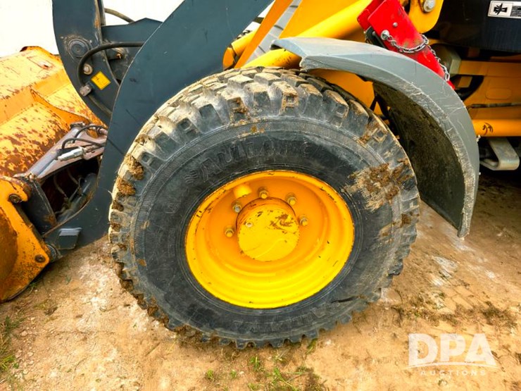 deere-244j-image-61
