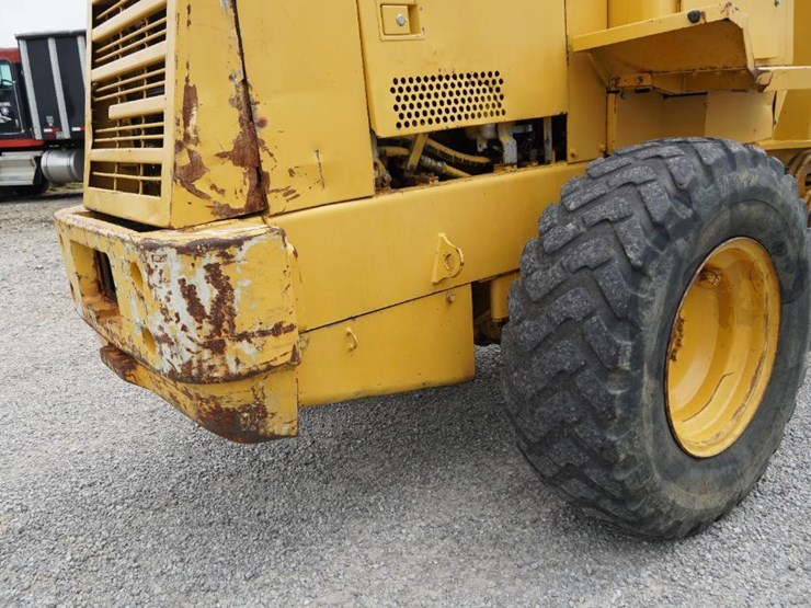 deere-444g-image-54