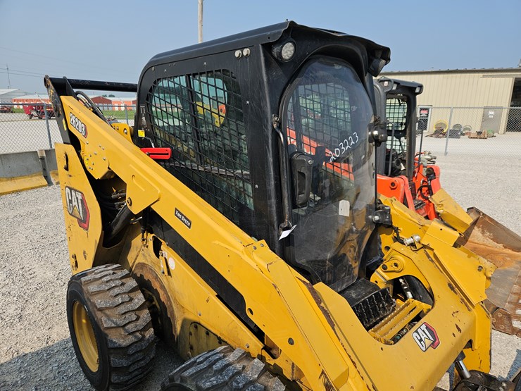 2020-caterpillar-262d3-image-20