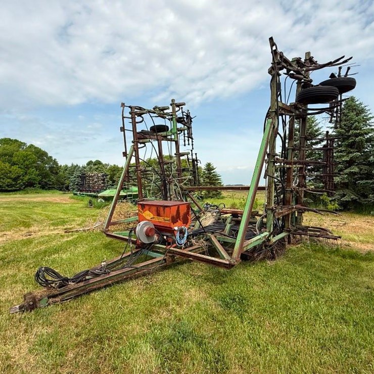 JOHN DEERE 1610