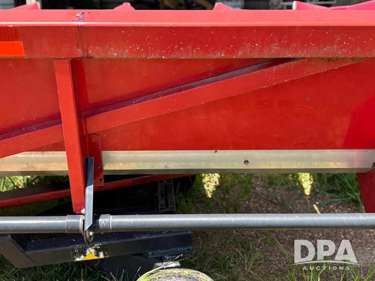 2010-case-ih-3412-image-24