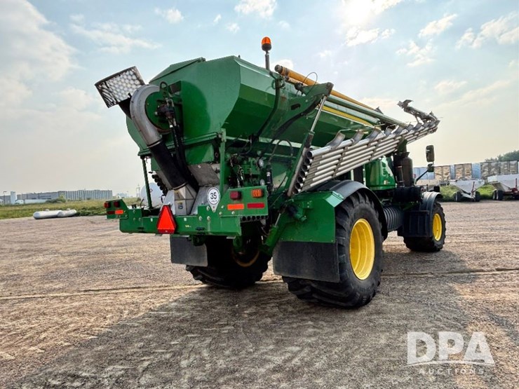 2019-john-deere-f4365-image-6