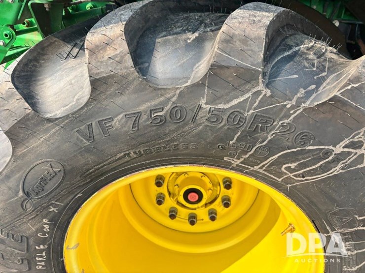 2019-john-deere-f4365-image-34