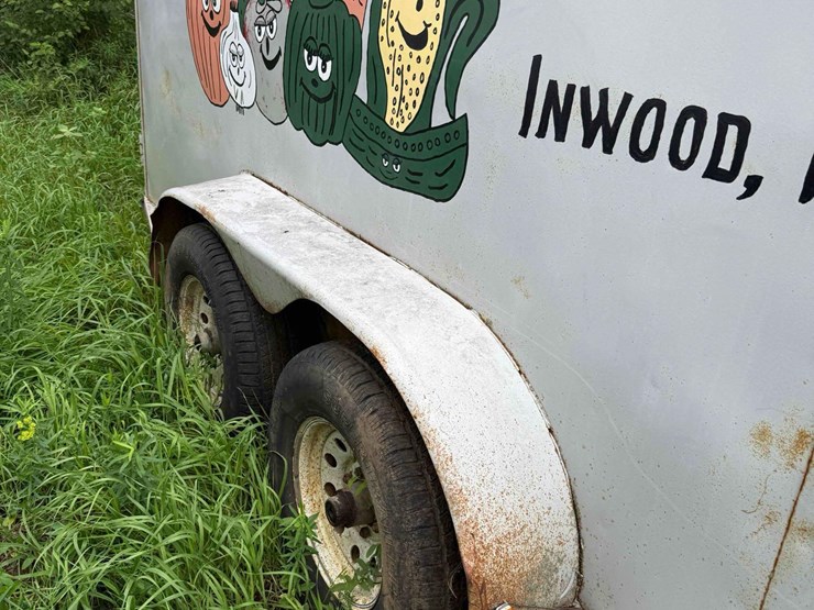 82-1/2”-x-14-1/2ft-enclosed-trailer-image-12