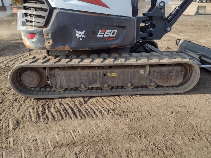 2021-bobcat-e60-image-35
