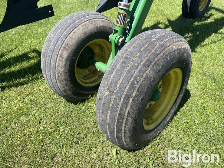 2015-john-deere-3710-image-16