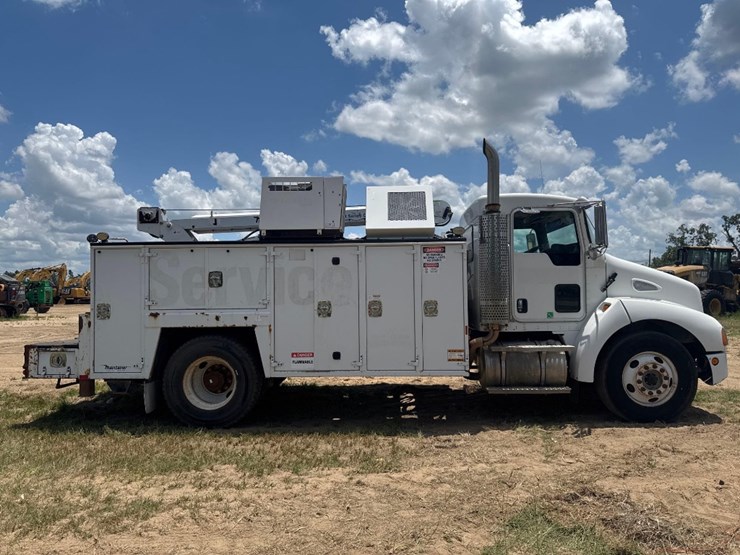 2006-kenworth-t300-image-5