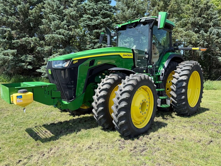 2021-john-deere-8r-340-image-4