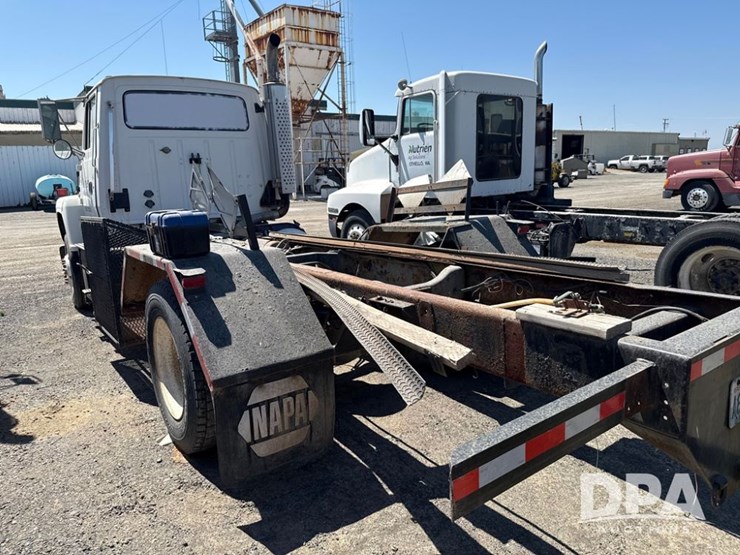 1995-ford-l9000-image-5