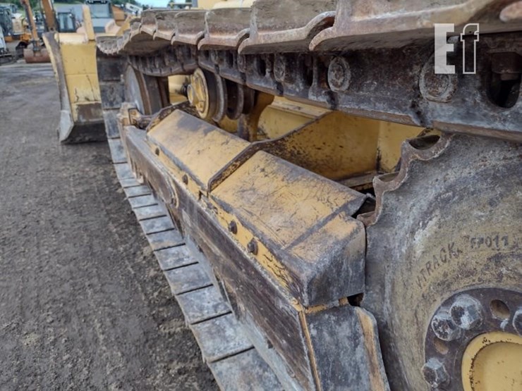 2004-deere-650h-xlt-image-23