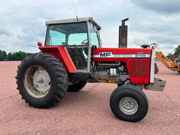 1980-massey-ferguson-2705-image-3
