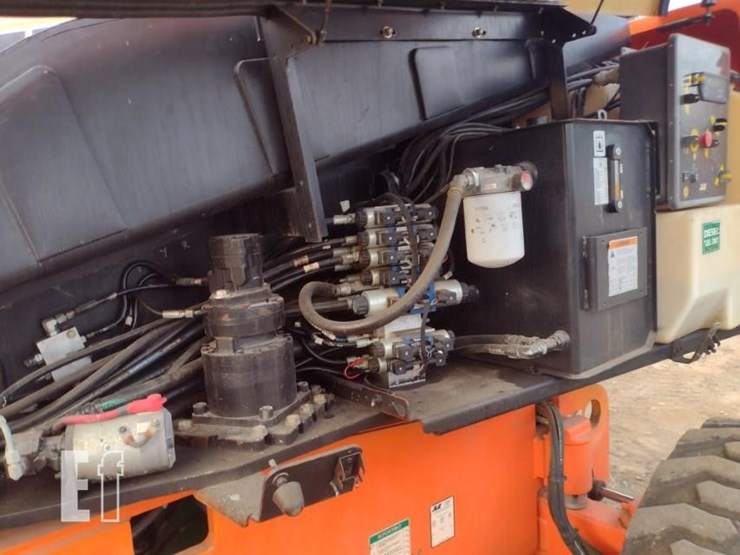 2008-jlg-600s-image-9