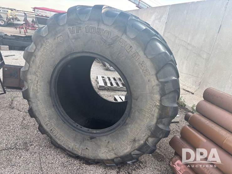 floater-tire-(dr11901)-image-2