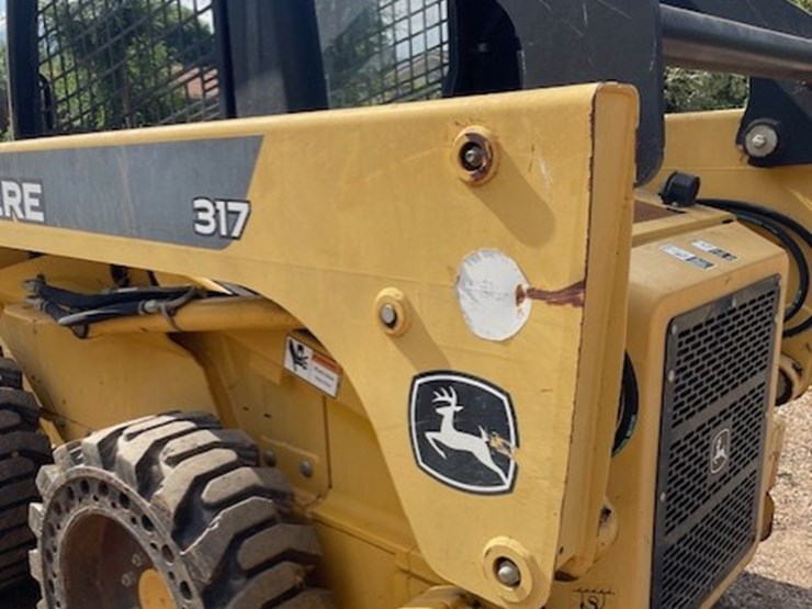 2005-john-deere-317-image-4