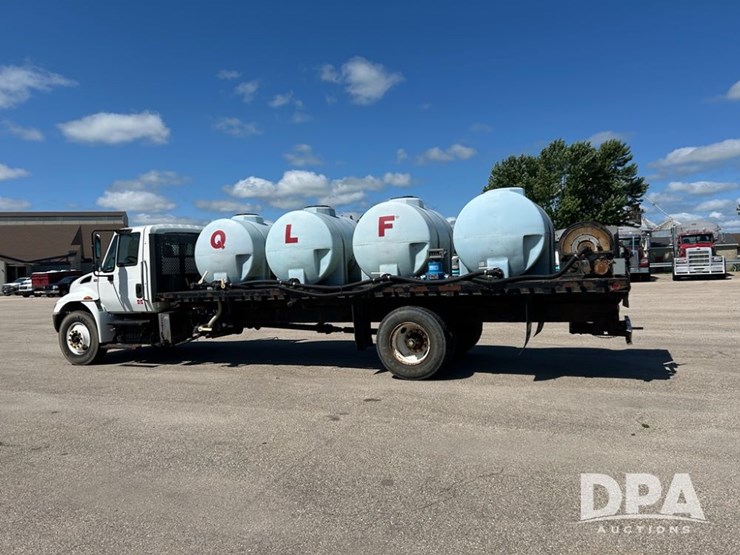2005-international-durastar-4300-image-5