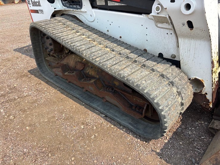 2016-bobcat-t750-image-30