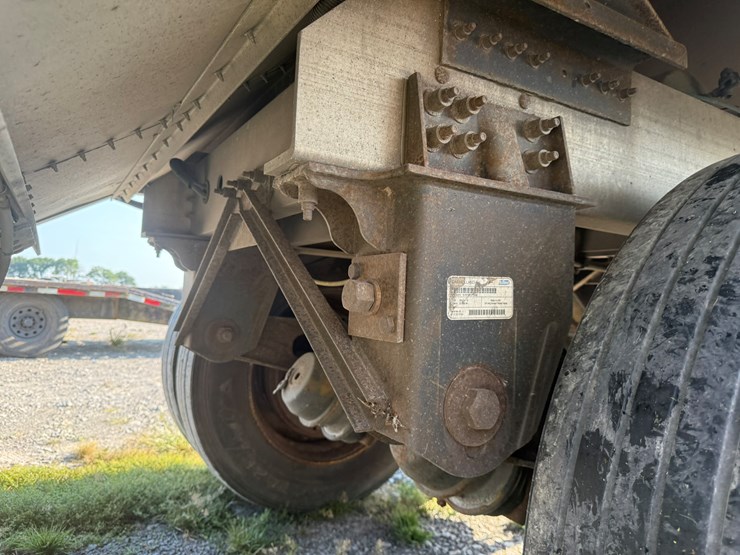 wilson-hopper-bottom-image-18