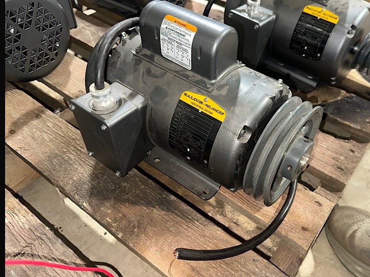baldor-reliance-1.5hp-electric-motor-image-1