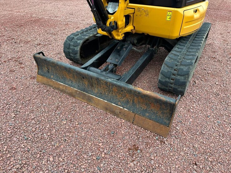 2019-caterpillar-303.5e2-cr-image-30